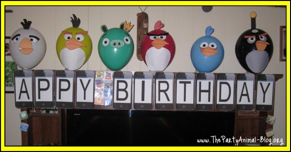 http://www.thepartyanimal-blog.org/wp-content/uploads/2011/01/Angry-Birds-Balloons-and-Banner1.jpg